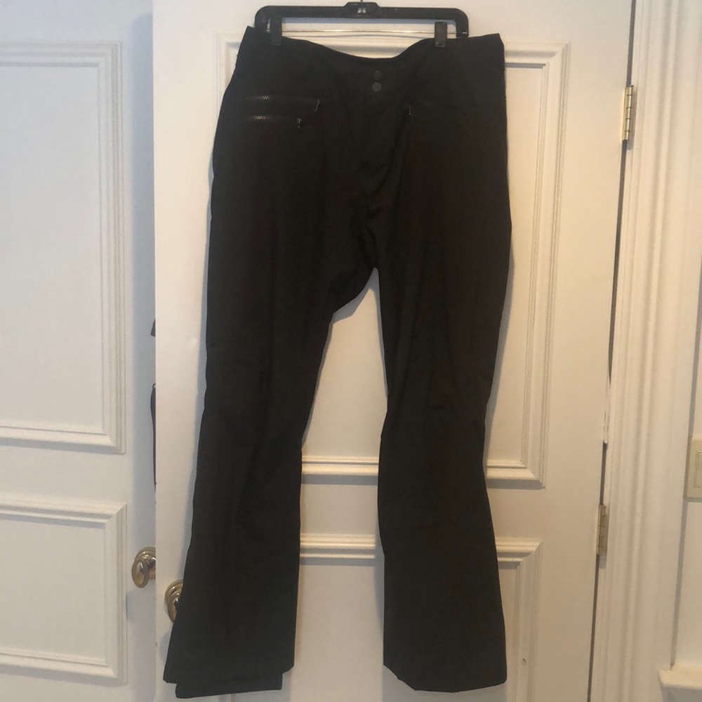 Marmot ski/snow women’s pants in amazing condition